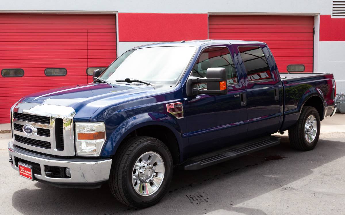 2008 Ford Super Duty F-250 Lariat RWD 6.4L Diesel Fifth Wheel! Nice