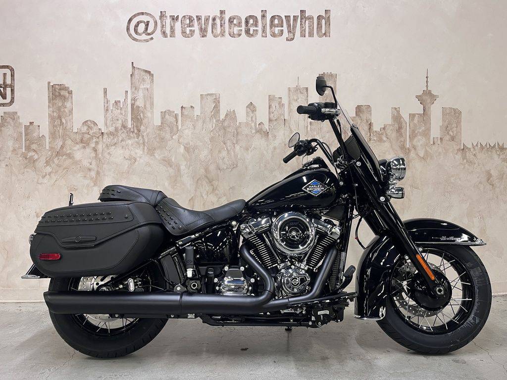 2026 Harley-Davidson Softail FLHC - Heritage Classic SKU:26-027