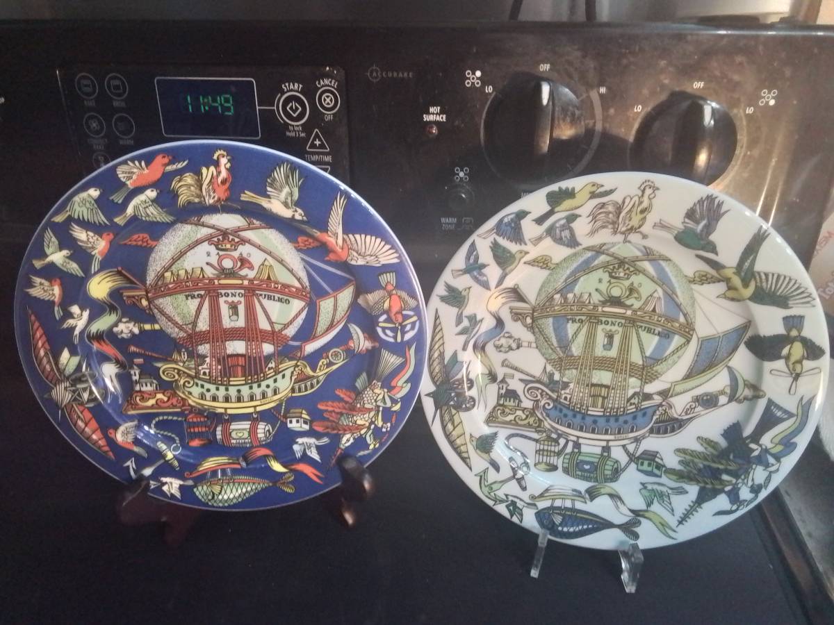 Vintage Bopla! Switzerland Hot Air Balloon 2 Plates 8.25