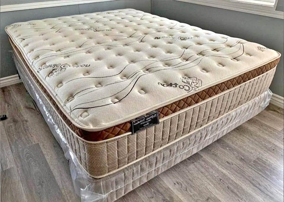 Brand new Full size mattress and box spring with free home delivery 🚚