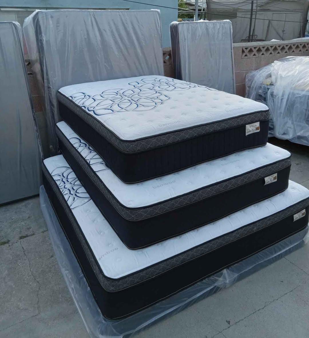 Brand new Full size mattress and box spring with free home delivery 🚚