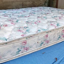 Brand new Full size mattress and box spring with free home delivery 🚚