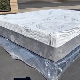 Brand new Twin size mattress and box spring with free home delivery 🚚